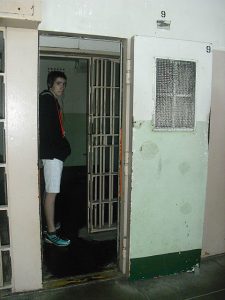 Isolation cell