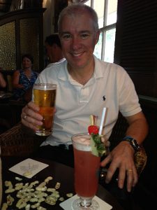 Beer at the Long Bar + Singapore Sling!