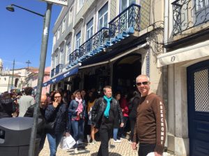 The outside of busy Pasteis de Belem.