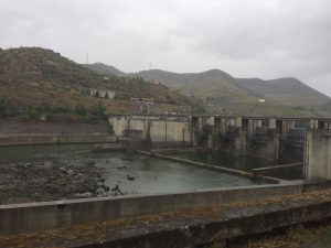 One of the 5 dams along the Douro.