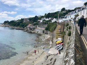 Pretty scenery on walk up to the Castle.